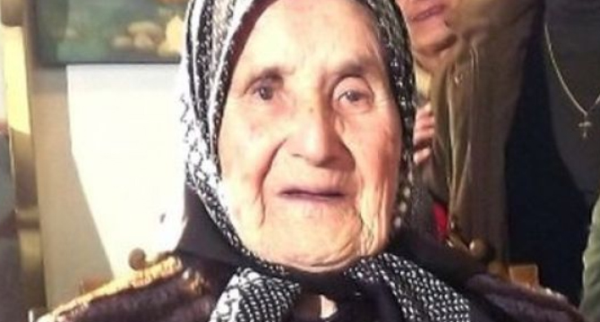 Баба Неделя е на 100 години и никога не е ходила на доктор