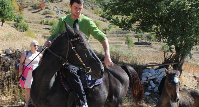 Добри практики в екоземеделието: от мурсалския чай до каракачанските коне