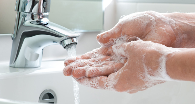 Правилното миене на ръцете - ключов фактор по време на епидемии