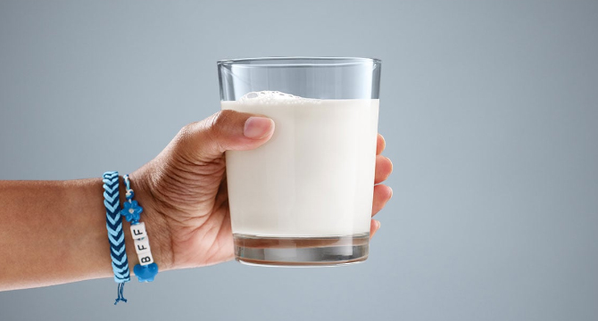 Агенцията по храните стартира електронна регистрация на пробите за мляко
