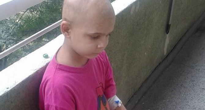  Да помогнем на Мустафа, изоставеното детенце, което се бори само с рака