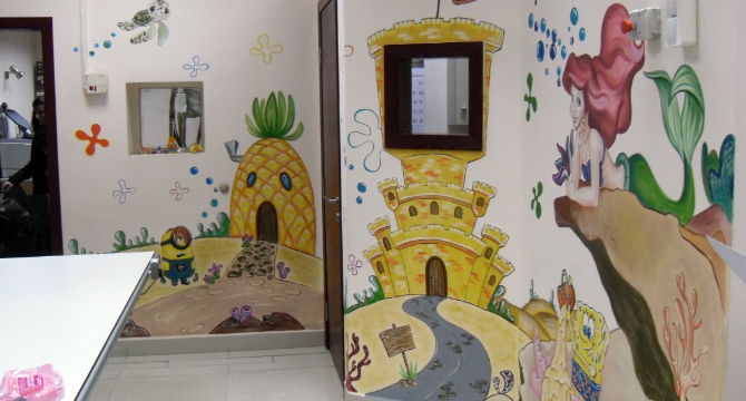 Проект Надежда рисува в Столичната Педиатрия. Млади художници стоплят болничното пространство