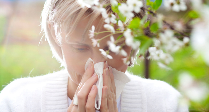 Как да различим пролетна алергия от обикновена настинка?