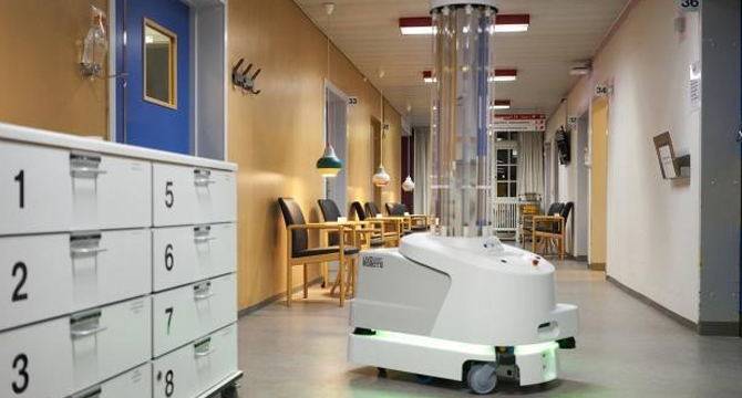 България има вече първия робот, дарен от ЕС за дезинфекция на болнични стаи срещу ковид