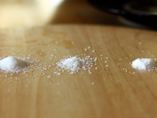 Кои храни съдържат скрита сол?