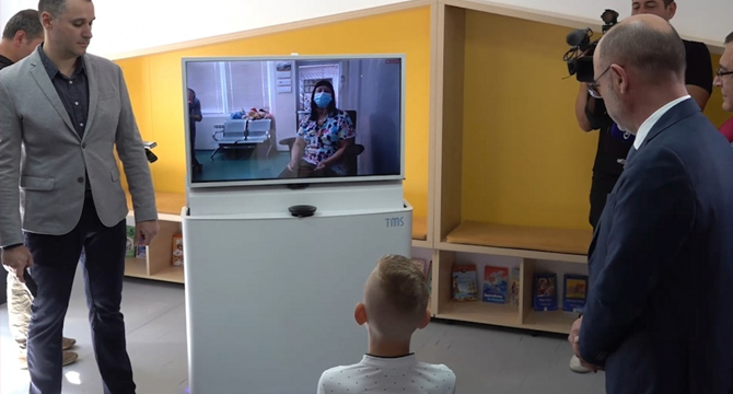 Представиха пилотен проект за въвеждане на телемедицина в българските училища
