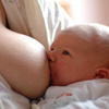 Как да се убедите, че вашето бебе получава достатъчно мляко?